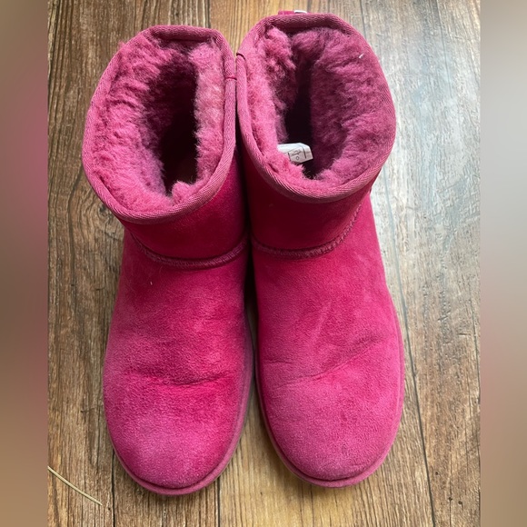 UGG Classic Mini Rustic Weave Pink Sheepskin. Size 8 - Picture 5 of 10